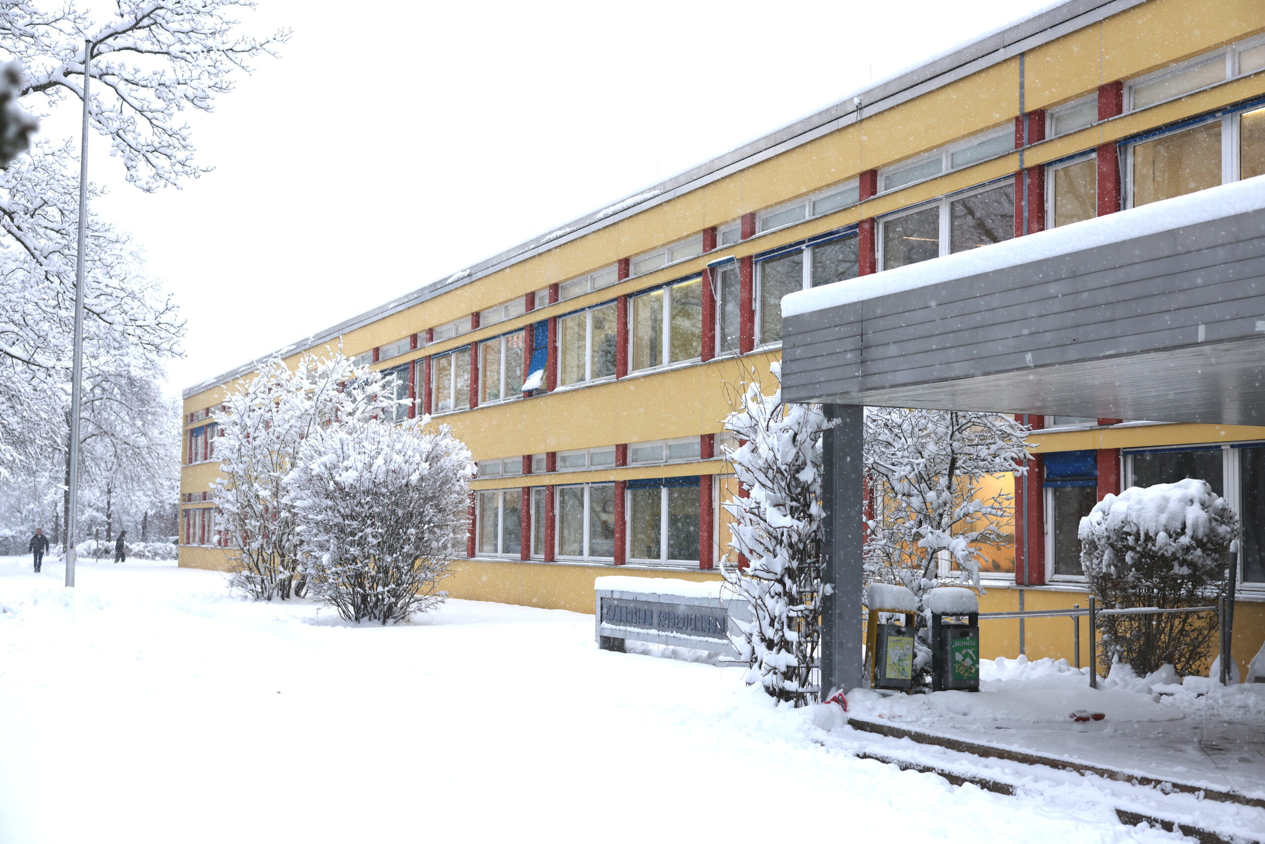 Mehr über den Artikel erfahren Montag, 26.01.2026: Wechsel in den Distanzunterricht